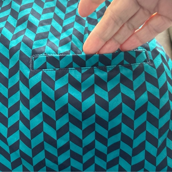 LADY HAGEN SIZE 4 TENNIS GOLF CASUAL WEAR GREEN NAVY POCKETS - Picture 7 of 15